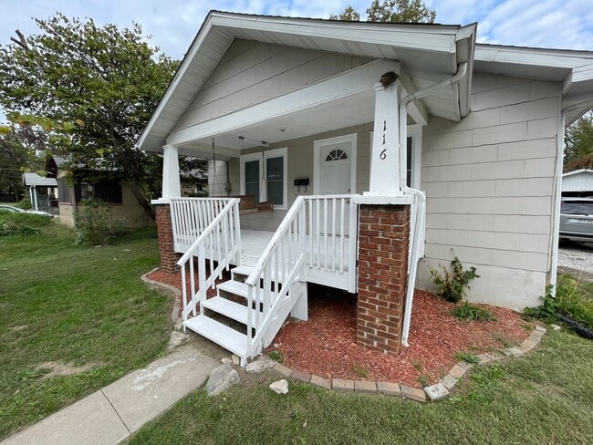 Building Photo - 2 bd, 1 ba house just east of downtown, co...