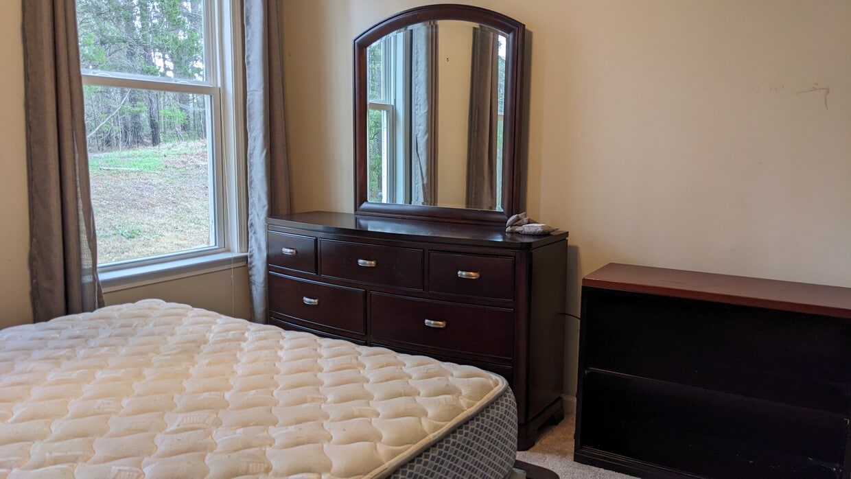 Building Photo - 1809 Nellora Ln