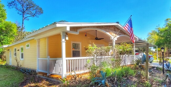 Building Photo - 523 Leaf Cir