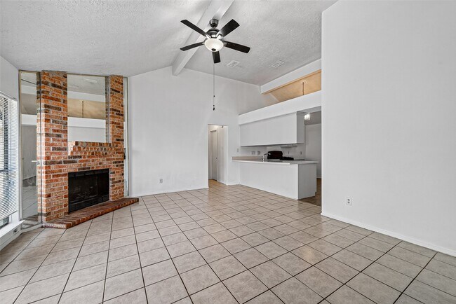Foto del edificio - 4632 Greenwood Dr