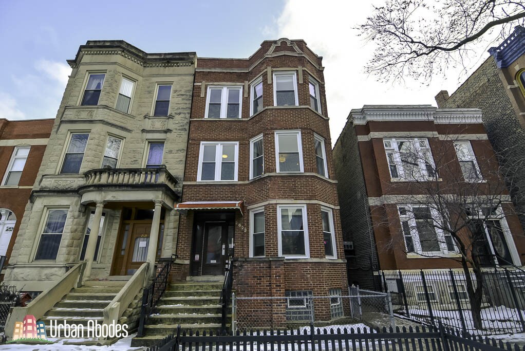 Primary Photo - 2623 W Crystal St