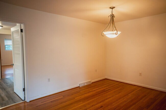 Foto del edificio - 814 N St Lucas St
