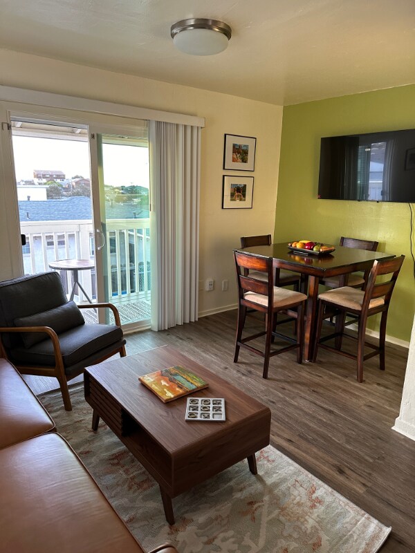 1218 Sonoma Ave Unit B, Seaside, CA 93955 Room for Rent in Seaside