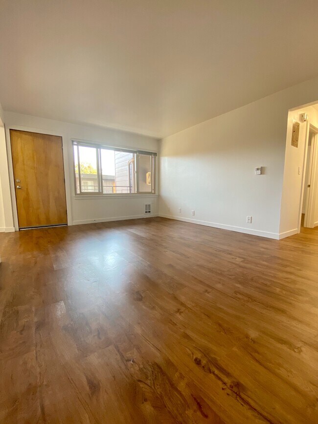 Foto del edificio - 848 NE 67th St