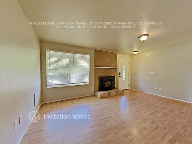 Building Photo - 5823 60th Dr NE