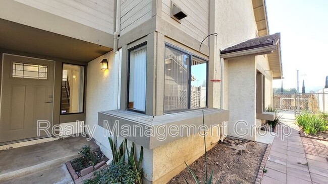 Foto del edificio - 13208 Creek Park Ln