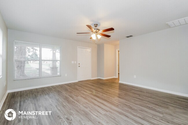 Building Photo - 709 S Webster Ave