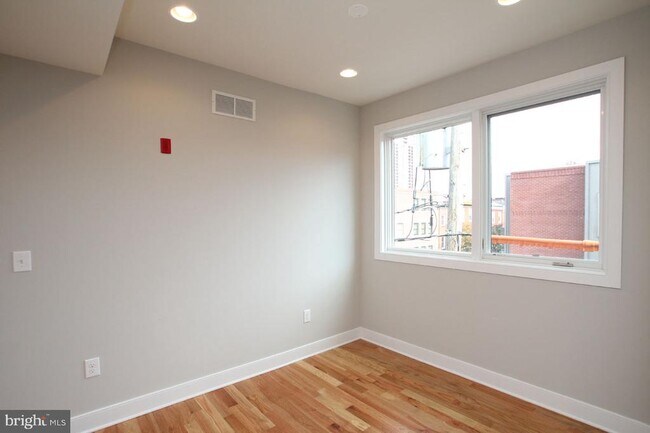 Foto del edificio - 1600 South St