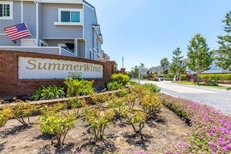 Building Photo - 2800 Plaza del Amo