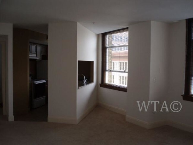 Building Photo - 2 bedroom in SAN ANTONIO TX 78205