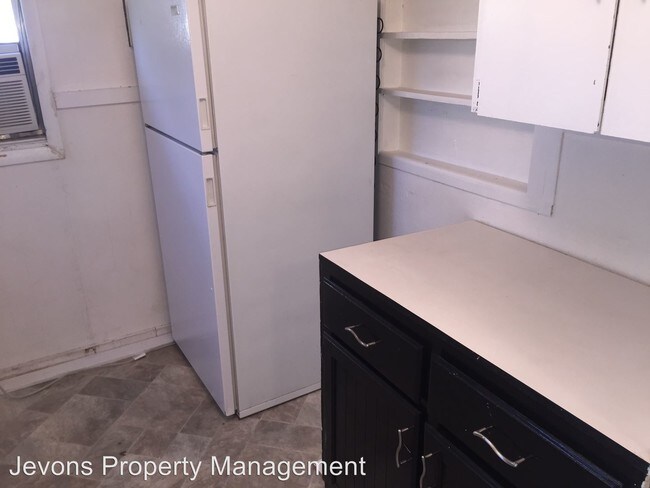 Building Photo - 616 Laurel St