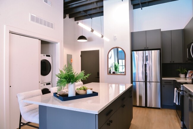 Building Photo - The Koken on Ohio
