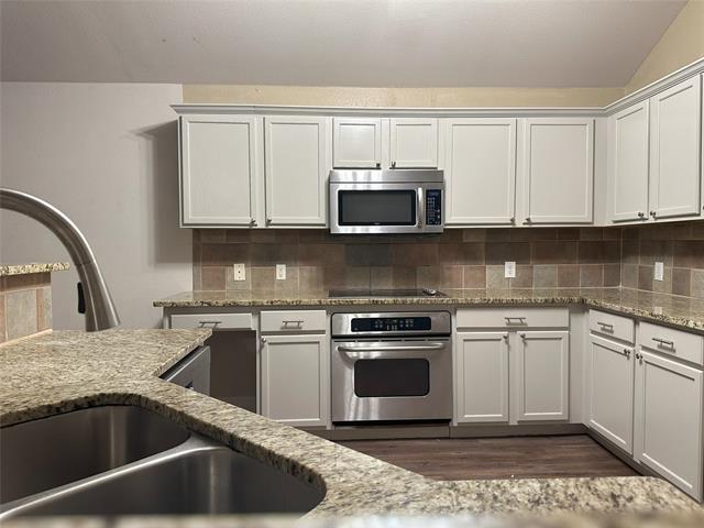 Foto del edificio - 3208 Avery Ln