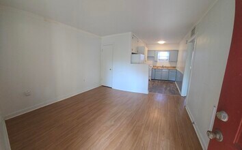 Building Photo - 551 E Miracle Strip Pkwy