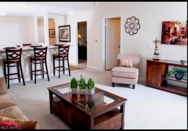 Foto del edificio - 245 Brittany Ln
