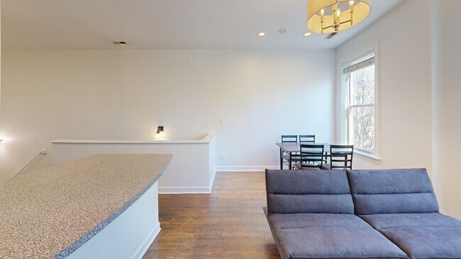 Foto del edificio - 20 S Seeley Ave