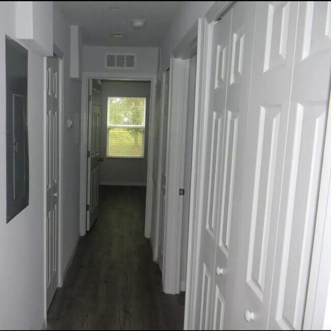 Foto del edificio - 282 Gardner Ln