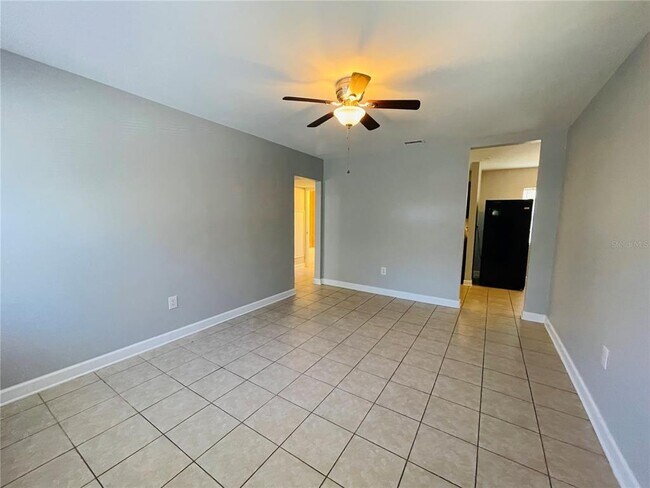 Building Photo - 8724 N Larkhall Pl