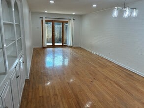 Building Photo - 883 Wax Myrtle Ln