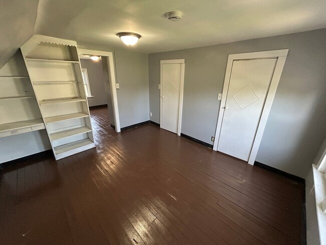 Foto del edificio - 11220 Primrose Ave