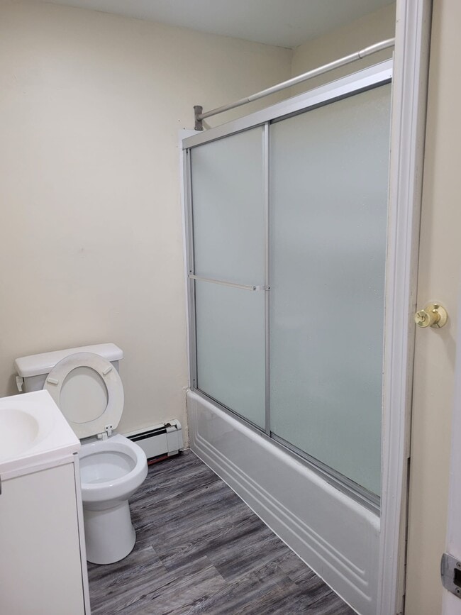 Photo - 59 Chapman St Apartments