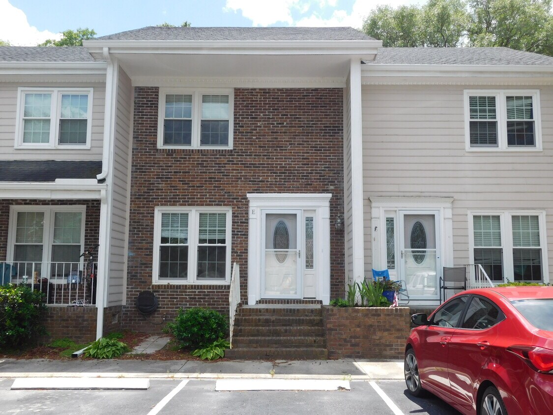 Primary Photo - 2301 Havens Dr