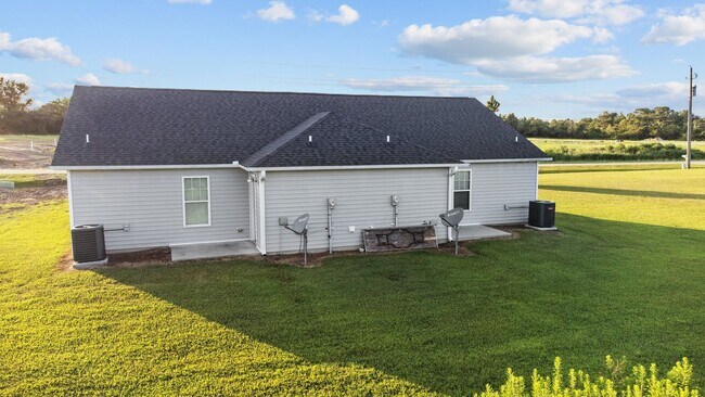 Building Photo - 440 Thad Little Road