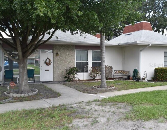 Foto del edificio - 4365 Tahitian Gardens Cir