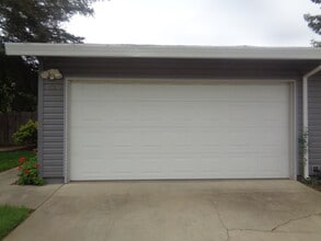 Building Photo - 1170 Forestwood Dr