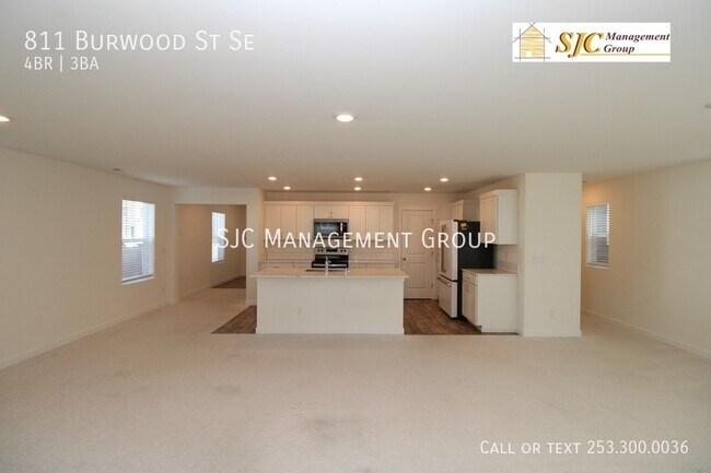 Foto del edificio - Four bedroom home in Lacey for rent