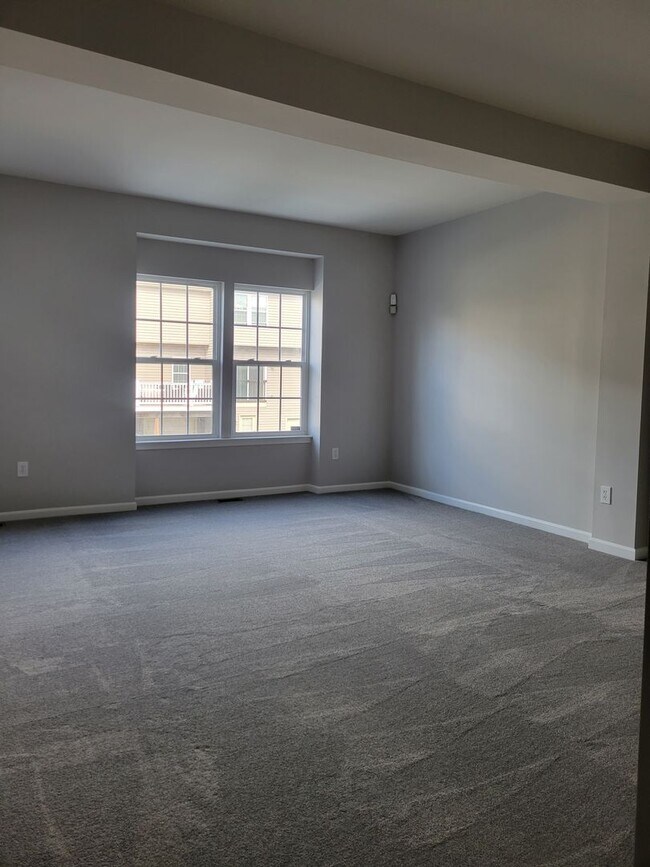 Foto del edificio - 1153 Blue Bird Ln