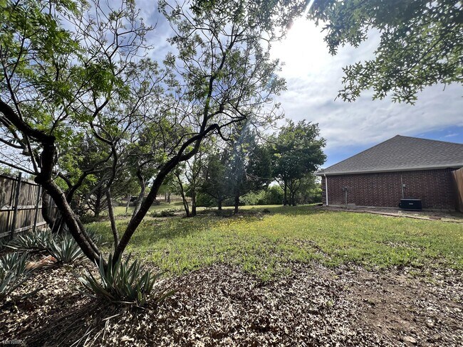 Foto del edificio - 3 br, 2 bath House - 104 Forrest View Court