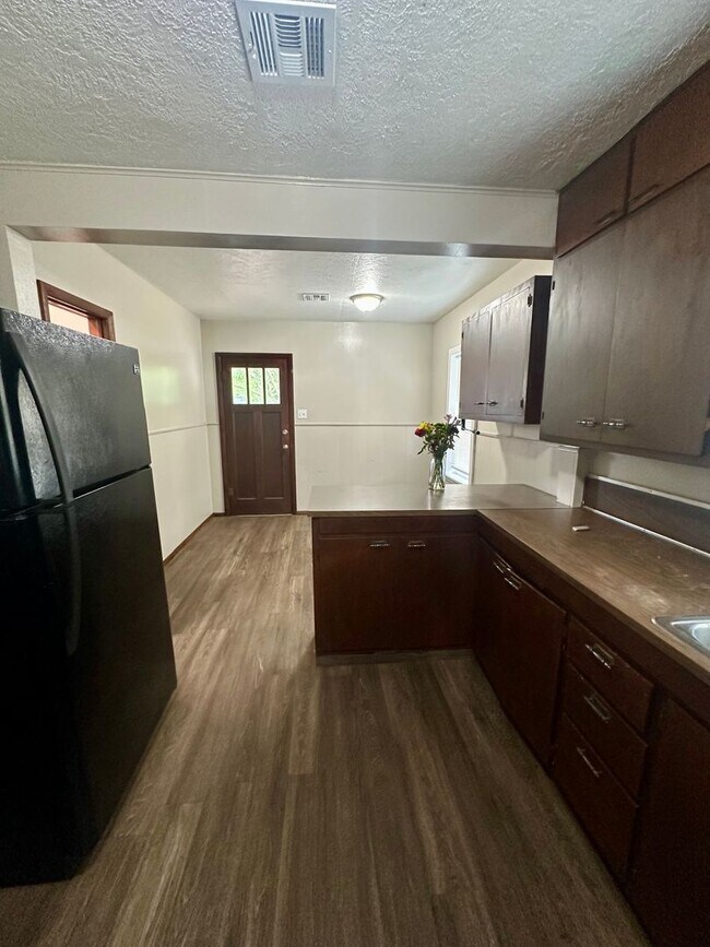 Foto del edificio - 3 bed 1 bath country house