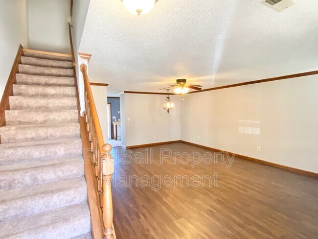 Foto del edificio - 386 Rivers Ridge Cir