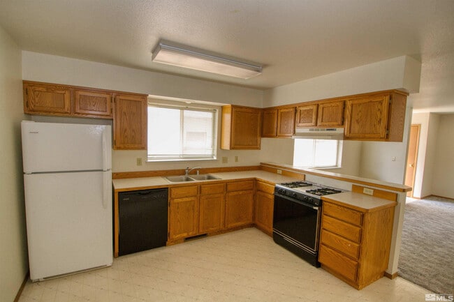 Building Photo - 151 N Broadway St