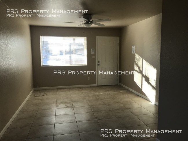 Foto del edificio - 440 E 6th Dr