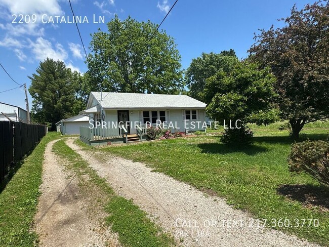 Building Photo - 2209 Catalina Ln