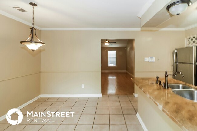 Building Photo - 1628 Ranmar Dr