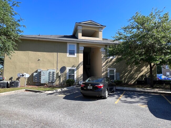 Foto del edificio - 3711 Kirkpatrick Cir