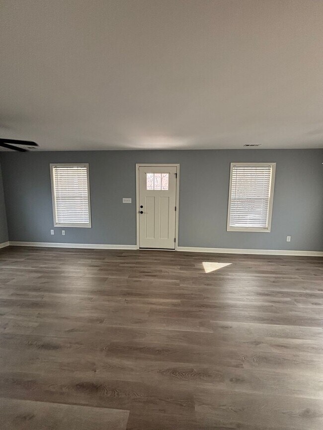 Foto del edificio - Beautiful Three Bedroom, Two Bathroom Single Family Home in Anderson, SC