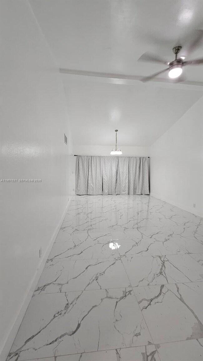 Building Photo - 7085 W Sunrise Blvd