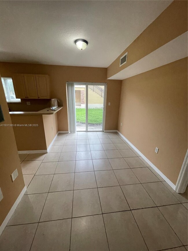 Foto del edificio - 945 NE 33rd Terrace