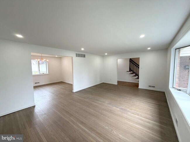 Foto del edificio - 7 Orchid Ln
