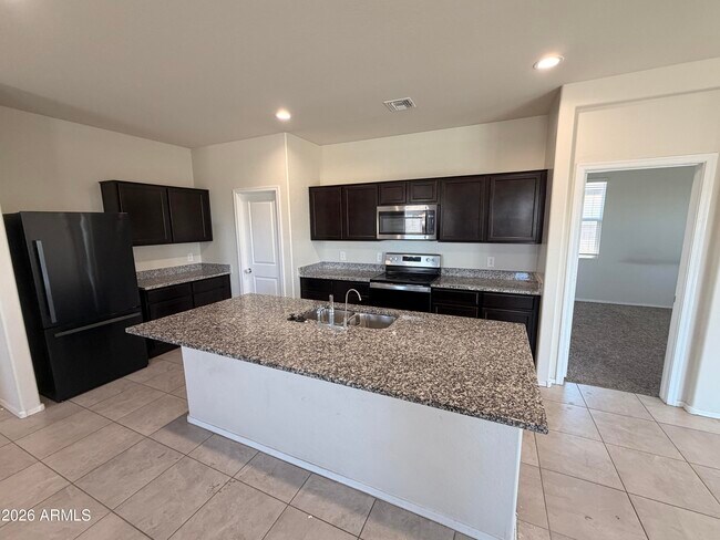 Foto del edificio - 18389 W Whispering Wind Dr