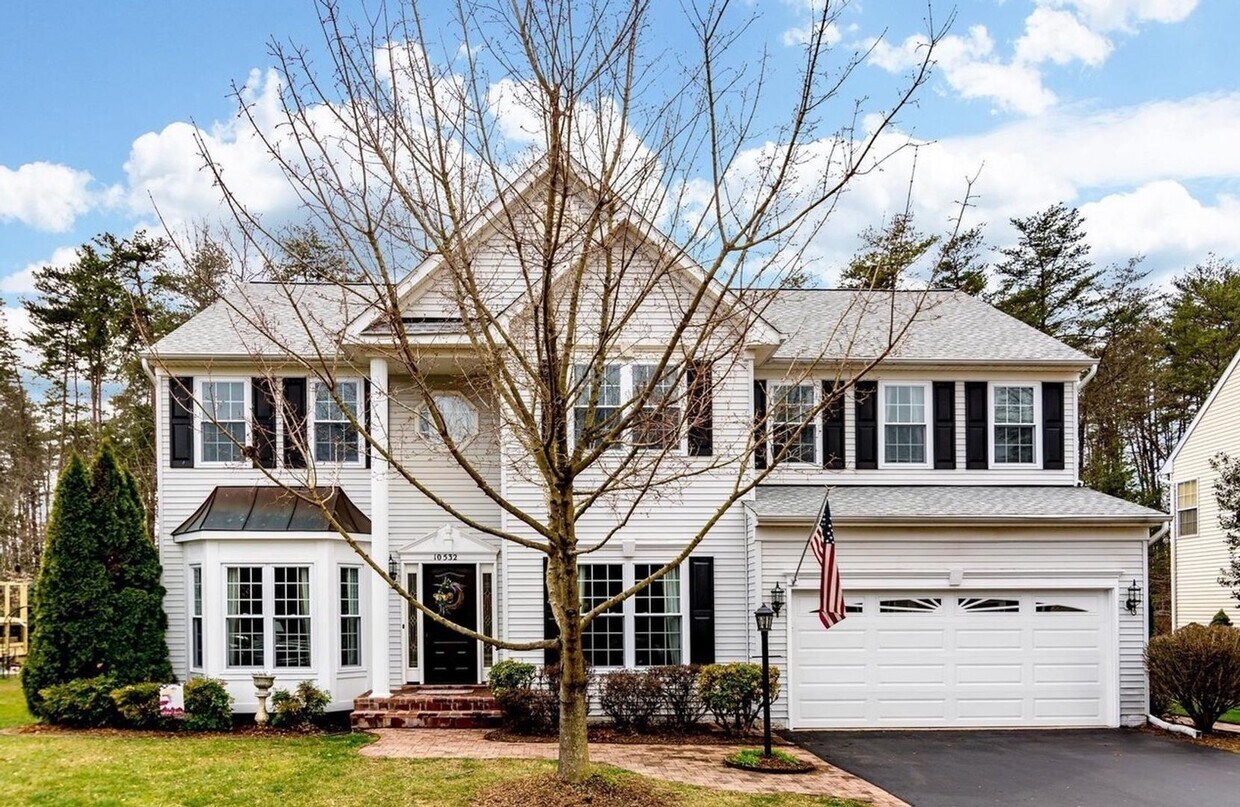 Gorgeous 4,000sqft 5-bed 3.5-bath Home near Chantilly Economic corridor - Gorgeous 4,000sqft  5-bed 3.5-bath Home near Chantilly Economic corridor