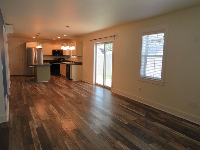 Building Photo - 3 Bedroom Home in Josephine Crossing Subdi...
