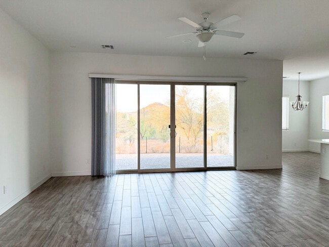 Building Photo - 3Bed/2Bath Home in Rio Verde! $399 MOVE-IN...