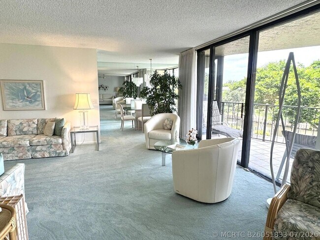 Foto del edificio - 799 Jeffery St