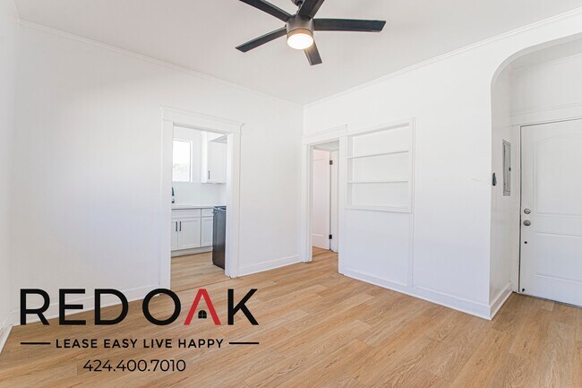 Foto del edificio - 4348 Lockwood Ave