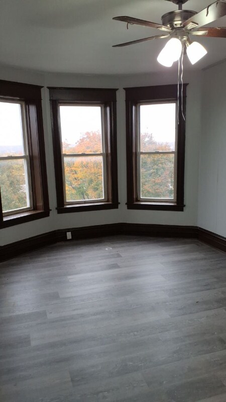 Foto del edificio - 37 Clinton Ave